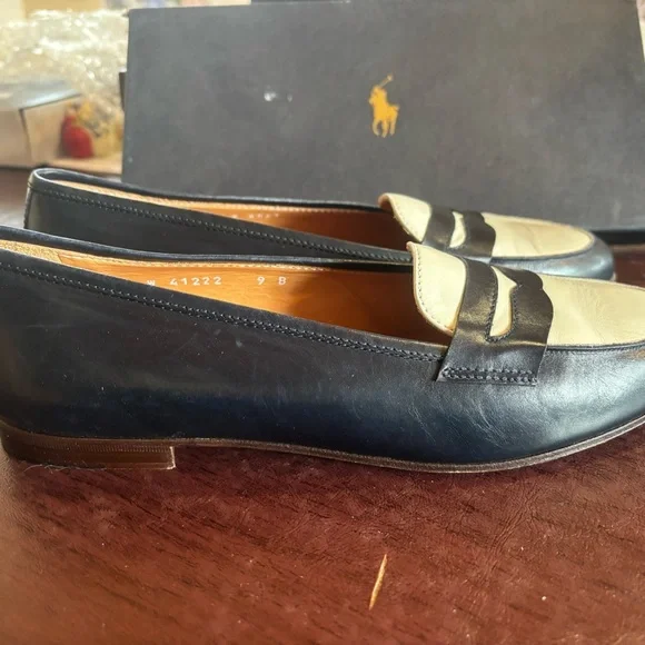 Ralph Lauren NWT blue and cream penny loafers size 9 shoes - Picture 2 of 9